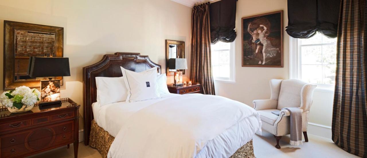 The Inn At Willow Grove Orange Room photo